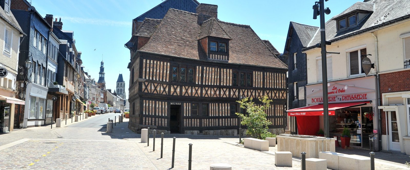 Vieux Manoir d'Orbec - Maison à colombages du XVIe siècle